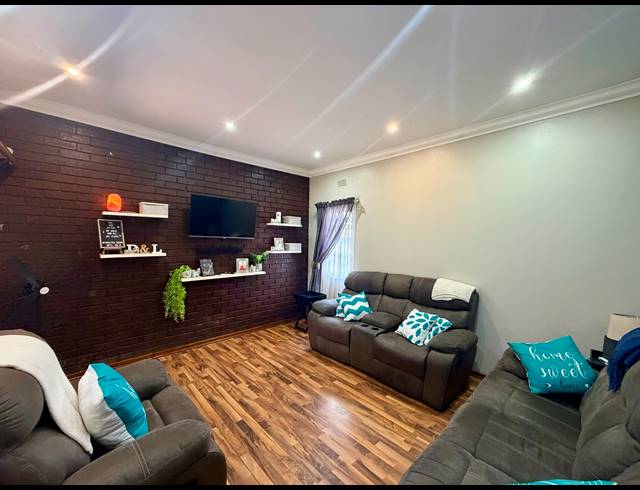 3 BEDROOM FREEHOLD FOR SALE IN ARBORETUM